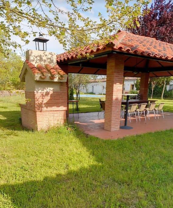 Granja De Cantarinas Ciudad Rodrigo Exterior photo